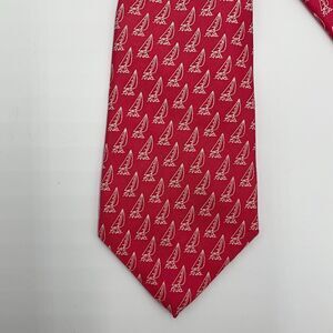 Vineyard Vines Martha's Vineyard Necktie Tie‎ 100% SILK Sail Boats Pink USA Made